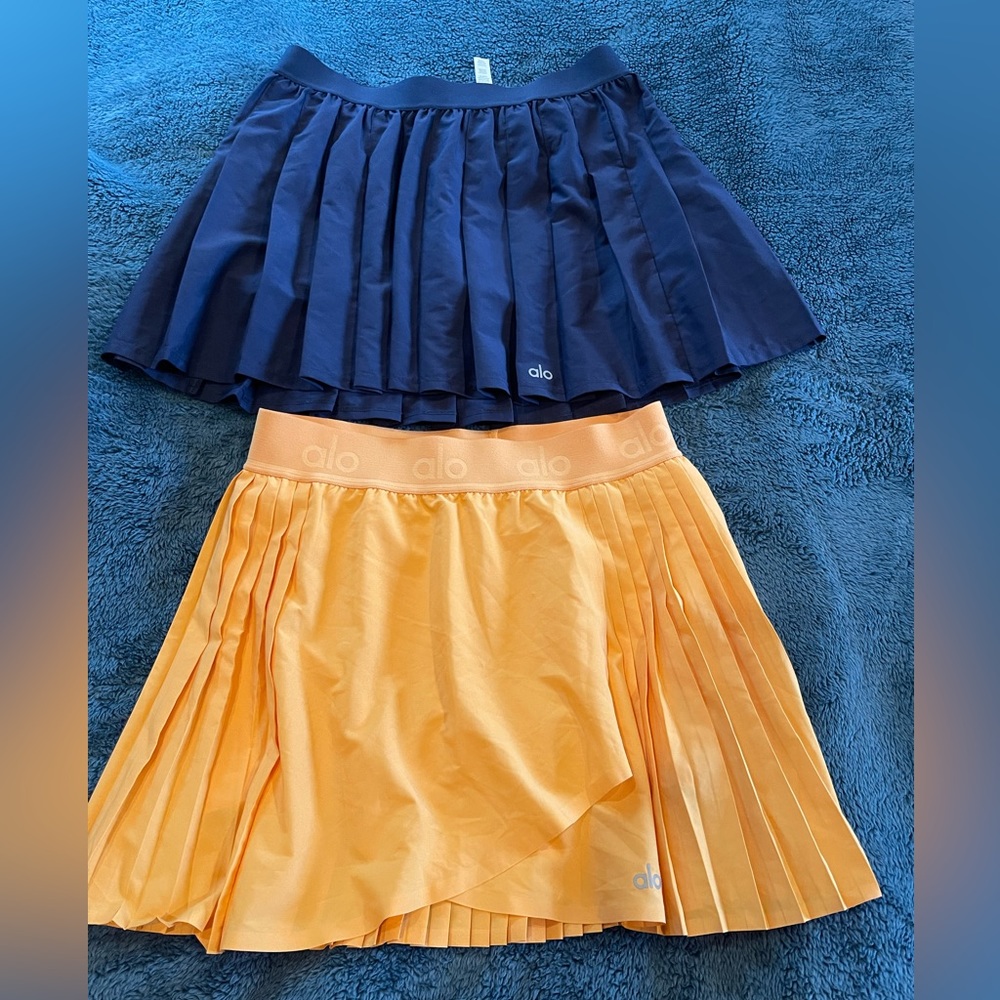 Alo tennis skirt bundle. Medium.